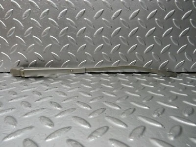 ♂ 2355♂ Mercedes-Benz W114 280E brazo limpiaparabrisas lado derecho Foto 1 de 4