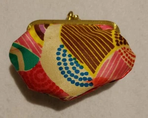 VINTAGE - Women -Small Coin Purse - Top Snap Closure- Size 2.5 in x 3.5 in - Picture 1 of 7