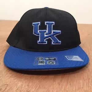 NIKE U KENTUCKY CAP MENS 7 3/8 Aerobill Flex BLACK & BLUE EMBROIDERED LOGOS- NEW - Picture 1 of 9