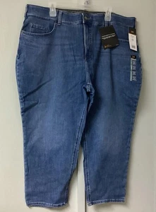 Lee Women's Plus 22W Relaxed Crop Fit Tapered Leg Elastic Sides Medium Wash New - Picture 1 of 22