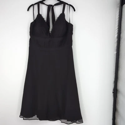 全新带标签 White House Black Market - 100% 真丝 - 黑色绑带连衣裙 - 尺寸:14 — 第 1/4 张图片