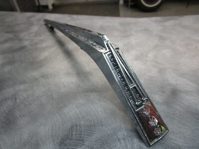 Pontiac Acadian Canso SD 1965 capó emblema moldura lanza  Foto 1 de 4