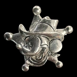 Disney von The Napier Co. Mickey Mouse Sheriff Anstecker Pin 15/8"×11/2" - Bild 1 von 4