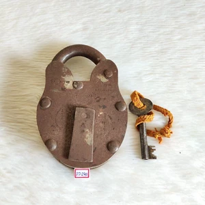 50er Jahre Vintage Handarbeit Eisen Jumbo Vorhängeschloss mit Original Schlüssel Sammlerstück PD240 - Bild 1 von 7