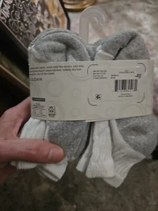 Wonder Nation Boys Size Small  4 1/2 - 8 1/2 Ankle Socks 10 Pack New  - Picture 1 of 2