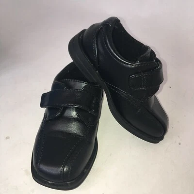 Zapatos de vestir Jumping Beans Rupert para niños pequeños negros Oxford formales talla 6 Foto 1 de 4