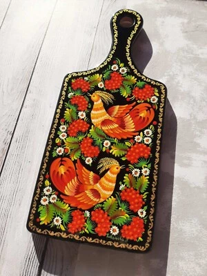 Tabla de cortar de madera pintada a mano arte petrykivka arte decorativo de Ucrania Foto 1 de 4