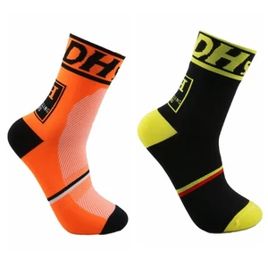 2Pairs Pro Road Cycling Socks Riding Bicycle Bike Sport Ankle Socks Orange Black - Picture 1 of 7