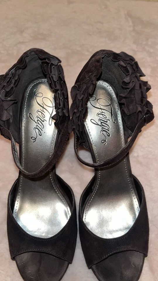 Tacones Fergie Marrón Volantes 8 Nuevos Foto 1 de 4