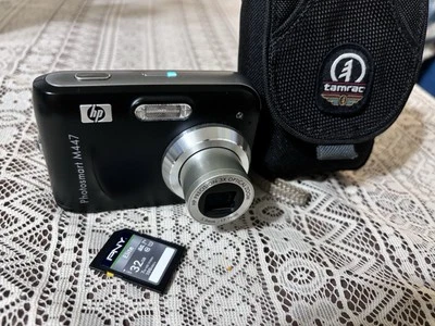 Câmera Digital HP Photosmart M447 5.0 MP Preta Cartão Y2K Testado + Com Cartão SD 32GB - Imagem 1 de 4