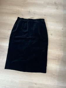 Velvet Knee Length Skirt Size 14 Black C&A Vintage - Picture 1 of 7