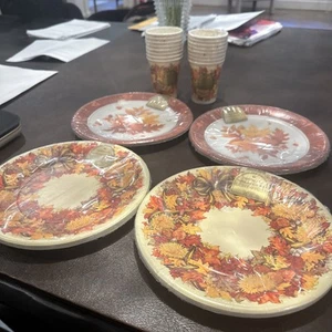 Vintage Hallmark Halloween Plates, & Cups Lot 9” 9 Oz. Fall Motif 32 Plates 16c - Picture 1 of 8