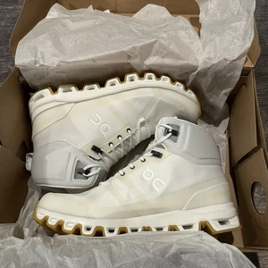 NEW On Cloudrock Edge Raw Men’s Size 7 White Undyed Shoe Boots Hiking Waterproof - Picture 1 of 16
