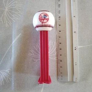 PEZ - YANKEES baseball - 4.966.305 - made in HUNGARY - Foto 1 di 3