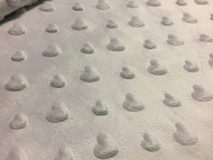 CORAZÓN Supersoft Hoyuelo Tela Vellón Felpa Abrazo Suave 160 cm Ancho GRIS PLATEADO - Imagen 1 de 3