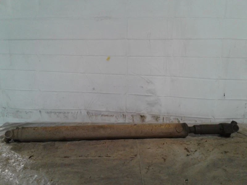 Rear Drive Shaft Automatic Transmission Fits 83-88 EAGLE 1584275 Foto 1 de 4