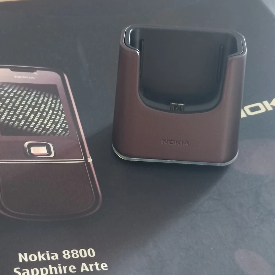 NOKIA DT-19 Dock Charging For Nokia 8800 Sapphire Arte Desktop Charger Station - Image 1 of 4