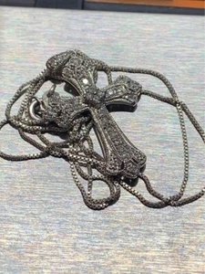 Schöne 10k Kreuz Anhänger mit 29 Zinken Set Diamanten auf 925 Halskette - Bild 1 von 8