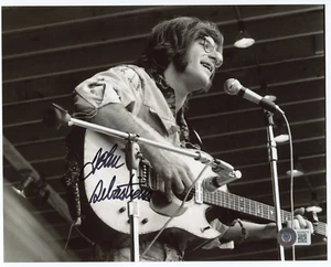 JOHN SEBASTIAN Signed 8X10 Woodstock Photo - Rock & Roll HOF Musician- BECKETT - Picture 1 of 4