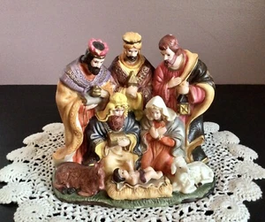 International Bazaar Porzellan Krippenfigur 1 Stück Weihnachten Originalkarton - Bild 1 von 12