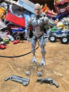 MARVEL LEGENDS SILVERMANE ACTION FIGURE SILVIO MANFREDI SPIDER-MAN COMPLETO  - Foto 1 di 17