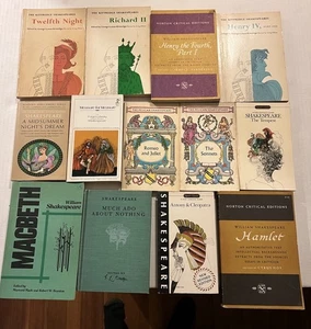 Lot of 13 Vintage Paperback Books - Shakespeare Richard II Romeo Juliet Macbeth - Picture 1 of 6