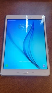 Tablet Samsung Galaxy Tab A 9.7" SM-T555 Android 6 Blanca Desbloqueado Android 16GB. - Imagen 1 de 8