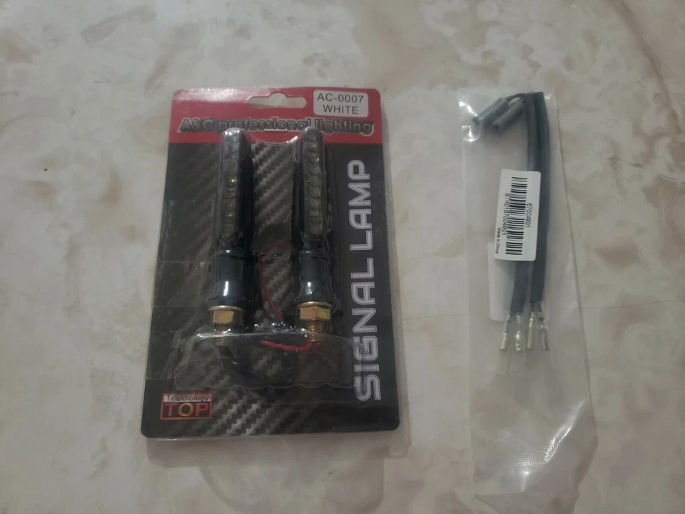 Yamaha R6 R1 R3 LED señales de giro intermitentes fluidos + adaptadores de cable  Foto 1 de 4