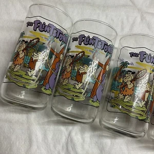 Set 4 Flintstones The First 30 Years Hardees Pair of Drinking Glasses 1991 - Picture 1 of 3
