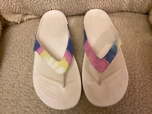 Women Crocs Slip On Thongs White Tie Dye sandals Size 11 - Picture 1 of 9