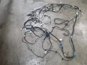 Arnés de piso de alambre de pasajeros genuino usado - Toyota (82161-AA361) - Imagen 1 de 2