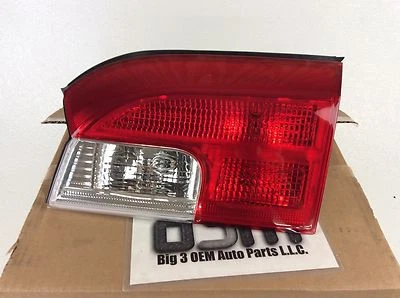 2010-2017 GMC Terrain Right Passenger Side Rear Tail Lamp Assembly OEM 20845444 - Image 1 of 3