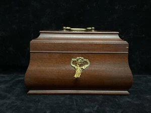 Col. Williamsburg Restoration Virginia Metal Crafters Mahogany Box & Key SFC - Picture 1 of 24