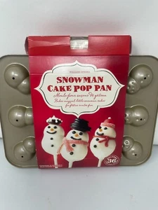 Williams Sonoma Pupazzo di Neve Cake Pop Pan Teglia Natalizia 36 Bastoncini NordicWare NUOVO - Foto 1 di 3
