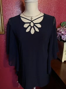 Woman’s Top by Susan Lawrence Beautiful Navy From Cut Out Roxy Rose - Picture 1 of 3