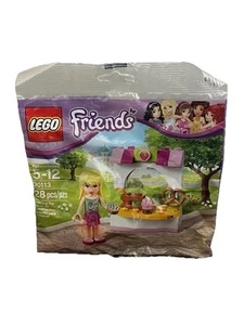 LEGO Friends (30113) Stephanies Bäckereistand 28 Teile 2014 - Bild 1 von 2