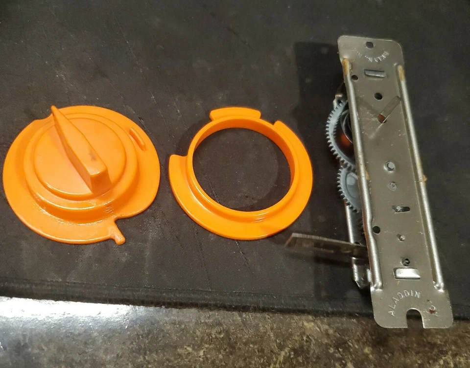 1975 Milton Bradley Numbers Up Board Game Replacement Timer Mechanism Part - Image 1 of 1