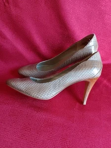 Bandolino Womens Sz 9 M Ligth Brown Faux Snakeskin Pumps Heels Shoes - Picture 1 of 8