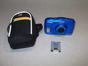 Nikon Coolpix W100 13.2MP Compact Digital Camera Blue Waterproof - (NO CHARGER) - Picture 1 of 13