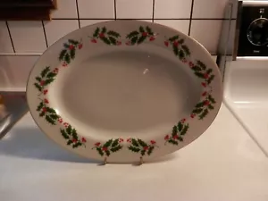 FINE PORCELAIN CHRISTMAS SERVING PLATTER RED BERRIE GREEN LEAVES GOLD TRIM JAPAN - Picture 1 of 7