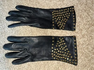 Vintage Womens Black Kid Leather Gloves Flat Gold Studded Wrists Lined Small 7.5 - Picture 1 of 4