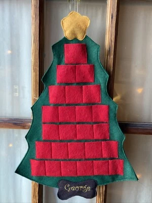 Dog Cat Advent Calendar 25 Treat Pockets Christmas Tree Preowned Hand Crafted - Image 1 of 4