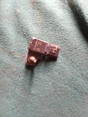 Kawasaki Ninja ZX14 2007 mapa sensor de presión de flujo de aire másico Foto 1 de 4