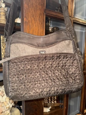 Cartera Bandolera Lug ¡Casi Nueva! Marrón con bolsillos en abundancia!!  ¡Ideal para viajar! Foto 1 de 4