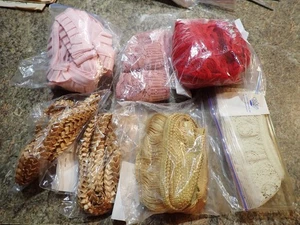 Vintage NOS mixed lot of lace/trim - 25 yards - red pink gold ivory - Picture 1 of 12