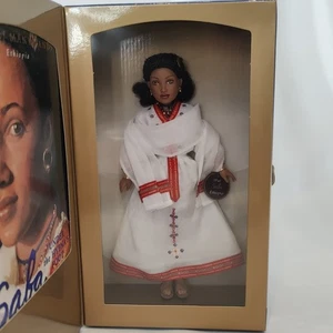 American Girl Mädchen vieler Länder Äthiopien Saba mit Box, Buch & Ständer - Bild 1 von 10