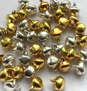 Mini campanas de jingle metal dorado y plateado de 10 mm hilo superior eslabón pk 40 manualidades navideñas - Imagen 1 de 3