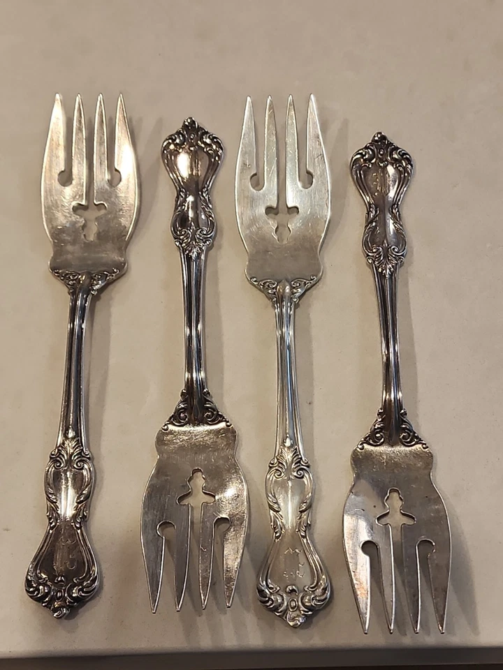 Set of 4 Sterling Silver Reed Barton Marlborough Salad Forks Monogrammed - Image 1 of 4