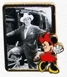 PIN MINNIE MOUSE DISNEYLAND RESORT WALT DISNEY POSTKUTSCHE 100. 2001 FOTO - Bild 1 von 1