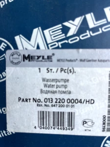647.198 Mercedes-Benz Engine Water pump Meyle Brand - Picture 1 of 3